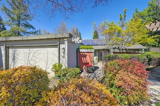 8931 Bluff Ln, Fair Oaks, CA 95628