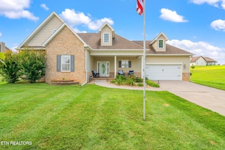 824 Commonwealth Ave, Strawberry Plains, TN 37871