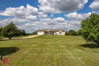 4820 Top Notch Rd, Wamego, KS 66547