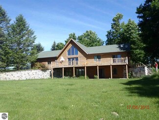 20882 200th Ave, Tustin, MI 49688