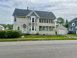 28 7th Ave, Gloversville, NY 12078