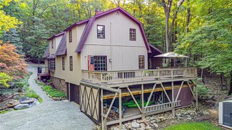 271 Snowshoe Rd, Acme, PA 15610