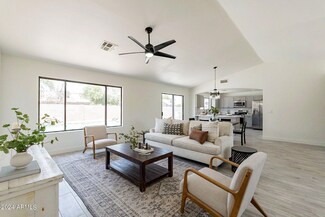 8524 W Minnezona Ave, Phoenix, AZ 85037