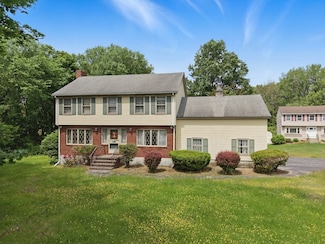 2 Fairview Dr, Westford, MA 01886