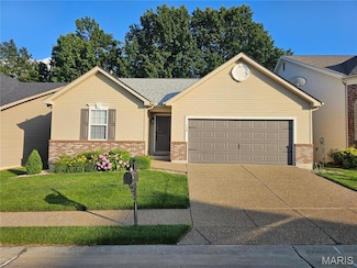 159 Blue Water Dr, Saint Peters, MO 63366