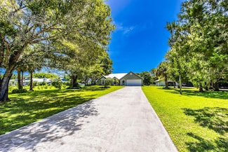 5504 Pinetree Dr, Fort Pierce, FL 34982