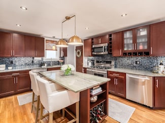 204 E Beaumont Rd, Columbus, OH 43214