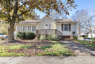 3338 Clague Rd, North Olmsted, OH 44070