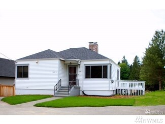 15913 Des Moines Memorial Dr, Burien, WA 98148