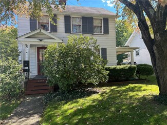 2487 4th St, Cuyahoga Falls, OH 44221