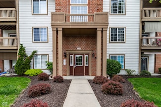 8911 Hunters Creek Dr Unit 311, Indianapolis, IN 46227
