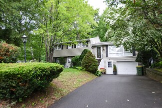 157 Windy Dr, Waterbury, CT 06705