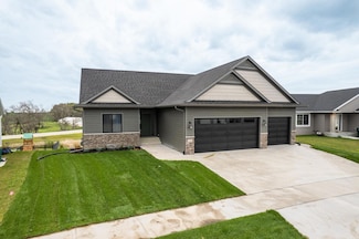 1749 Brandt Dr NE, Byron, MN 55920