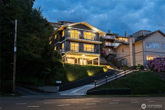 201 S State St Unit B, Bellingham, WA 98225