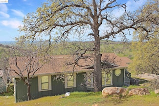 9543 Coronado Dr, La Grange, CA 95329