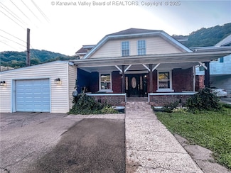 95 Ott St, Logan, WV 25601
