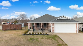 108 Red Cloud Dr, Greenville, TX 75402