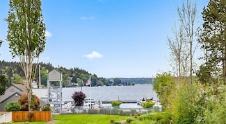 6125 NE 175th St Unit M202, Kenmore, WA 98028