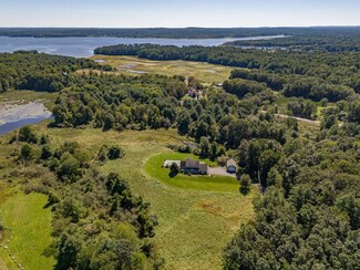 46 Gonet Dr, Newmarket, NH 03857