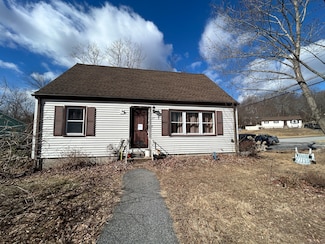 27 Club Ln, Terryville, CT 06786