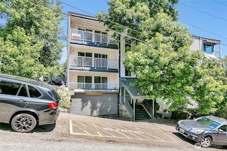 762 Hayes St Unit 17, Seattle, WA 98109