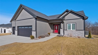2310 N 9th Ct, Indianola, IA 50125