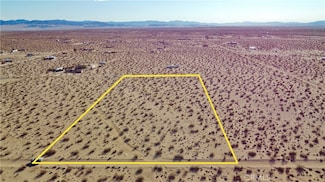 38 Sunfair Rd, Joshua Tree, CA 92252
