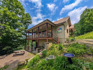 72 Pilgrims Ln, Burnsville, NC 28714