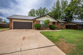 205 E Edmondson Ave, Springdale, AR 72764