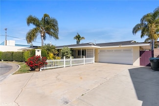 124 Melody Ln, Costa Mesa, CA 92627