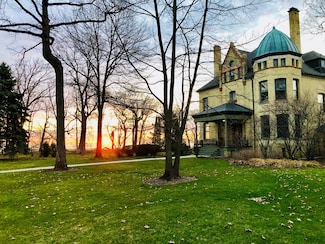 34 Logan Loop Unit 242, Highland Park, IL 60035