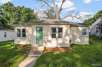127 Welch Dr, Elsberry, MO 63343