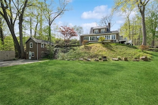 90 Shingle House Rd, Millwood, NY 10546