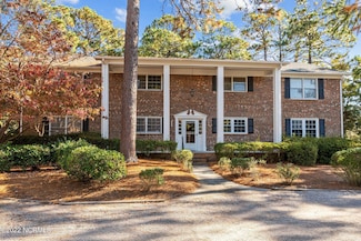 325 Driftwood Cir Unit B, Southern Pines, NC 28387