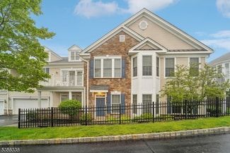 50 Talus Rd, Little Falls Township, NJ 07424