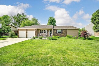 35 Roundtree Ct, Springboro, OH 45066