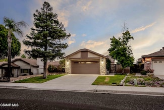 6940 Queens Ct, Moorpark, CA 93021