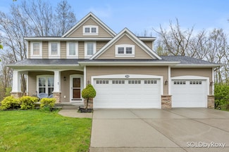 3558 Bridgehampton Dr NE, Grand Rapids, MI 49546
