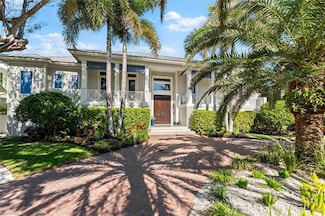 173 9th Ave S, Naples, FL 34102
