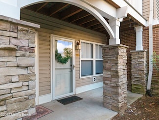 3802 Falcon Crest Dr Unit 128, Louisville, KY 40219