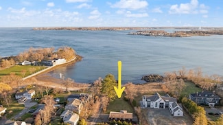 39 Woodbury St, Beverly, MA 01915