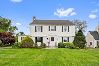 129 Ridgewood Rd, West Hartford, CT 06107