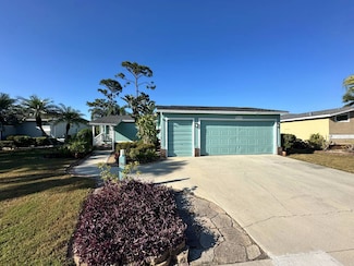 715 Via Del Sol, North Fort Myers, FL 33903
