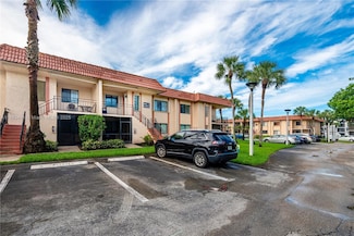 150 Lakeview Dr Unit 205, Weston, FL 33326
