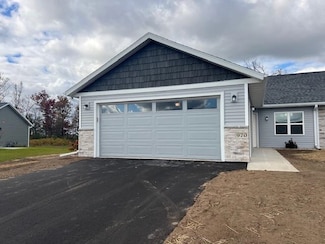 970 Morning Star Ln, Plover, WI 54467