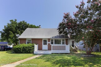 17 Collins Ave, Port Monmouth, NJ 07758