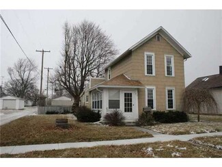 212 E Stevenson St, Gibsonburg, OH 43431