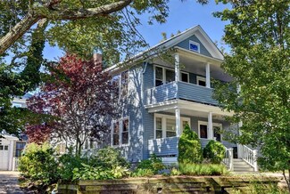 25 Marbury Ave, Pawtucket, RI 02860