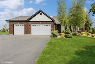 5910 Highland Prairie Dr, Johnsburg, IL 60051