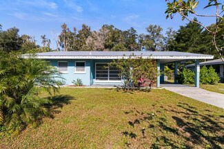 3973 Omega Ln, Sarasota, FL 34235